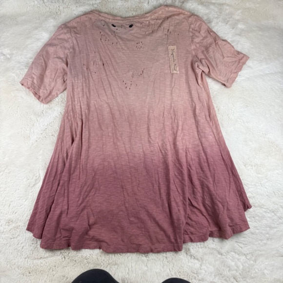 Magnolia Pearl Women's Shirt Distressed Ombre Tunic Top Short Sleeve Pink OSFM - Picture 8 of 9